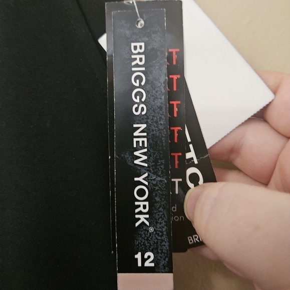 NWD Briggs New York Women's Size 12 Short Dress Pants Black Pull On - Picture 5 of 8